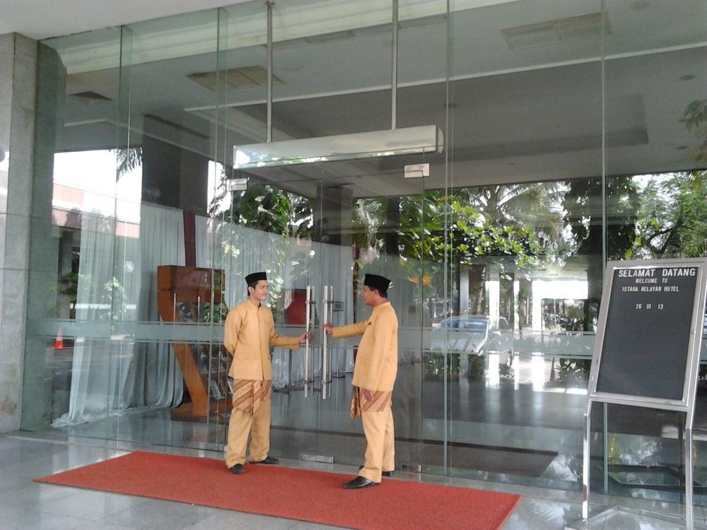 Istana Nelayan Hotel Tangerang Exterior photo